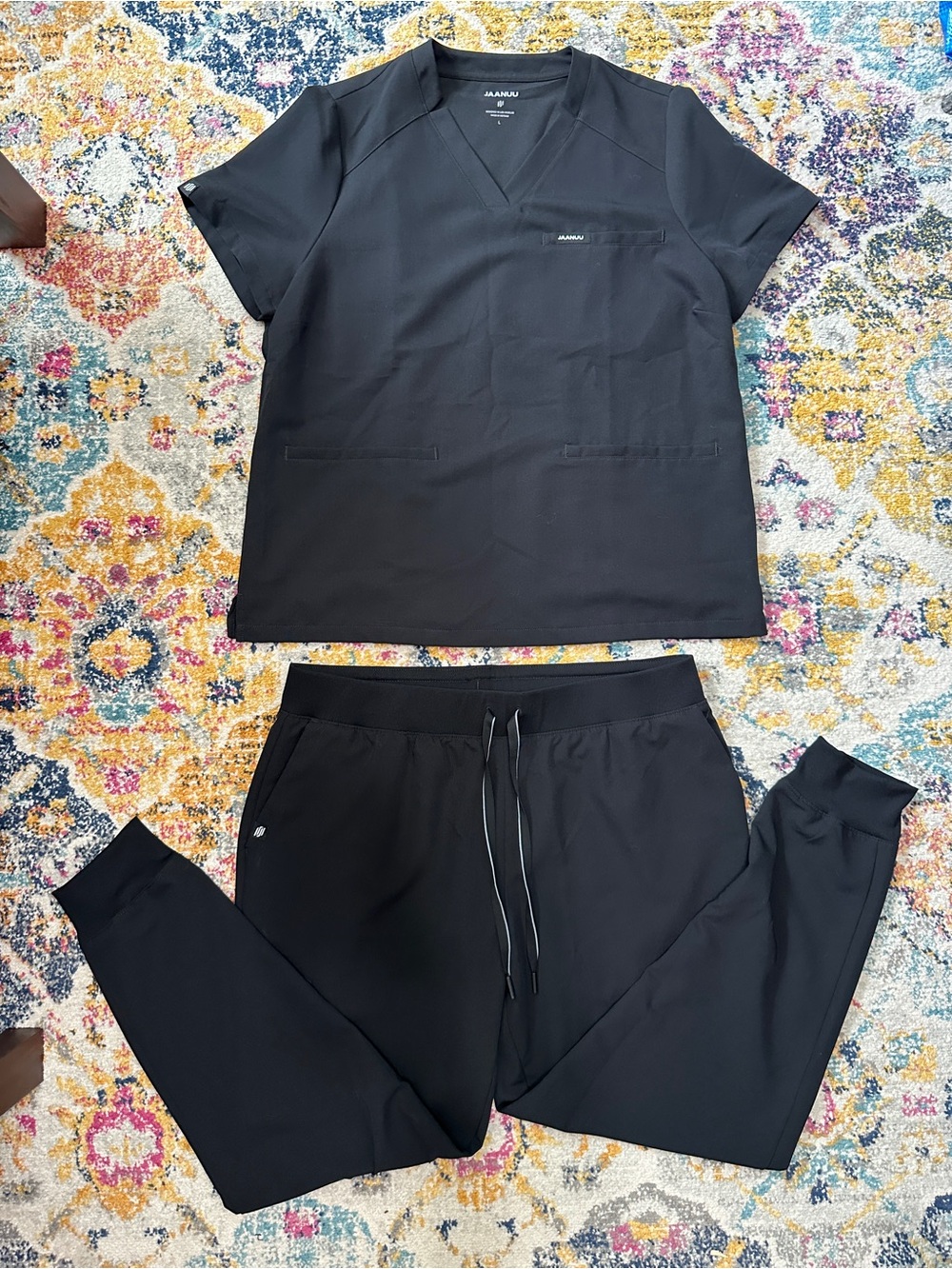 Jaanuu Black Scrub Set Large Top XL Silex Joggers Helia Notched V-Neck Uniform